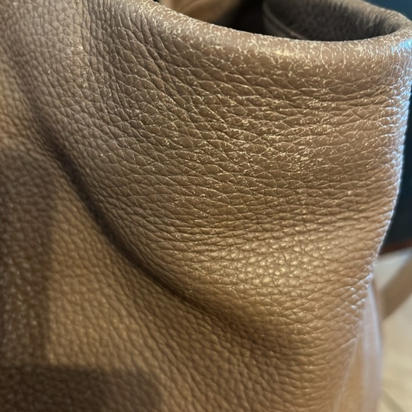 🎉 Marc by Marc Jacobs hobo bag! Too hot to handle! - Picture 5 of 9